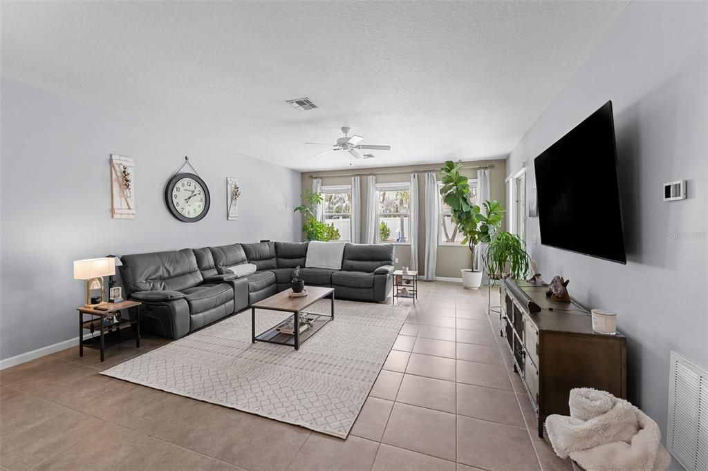 For Sale: $474,000 (4 beds, 2 baths, 2120 Square Feet)