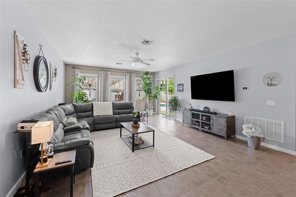 For Sale: $474,000 (4 beds, 2 baths, 2120 Square Feet)
