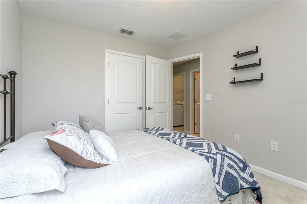 For Sale: $328,000 (3 beds, 2 baths, 1564 Square Feet)