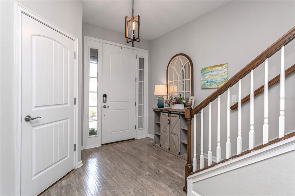 For Sale: $328,000 (3 beds, 2 baths, 1564 Square Feet)