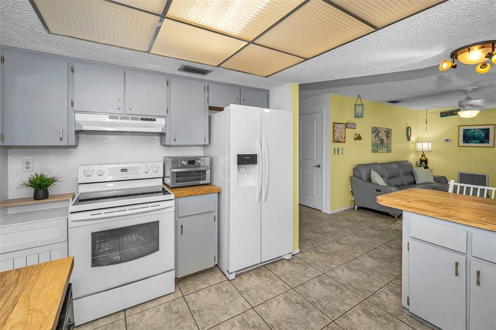 На продажу: $425,000 (3 спален, 2 ванн, 1616 Квадратных фут)