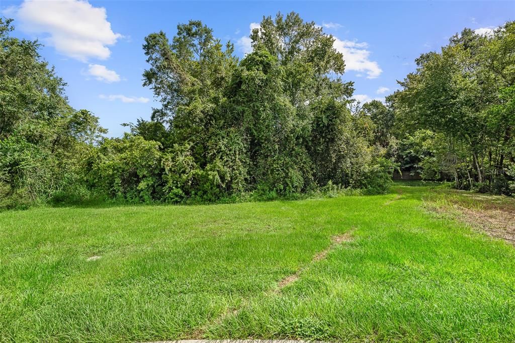 На продажу: $44,000 (0.15 acres)