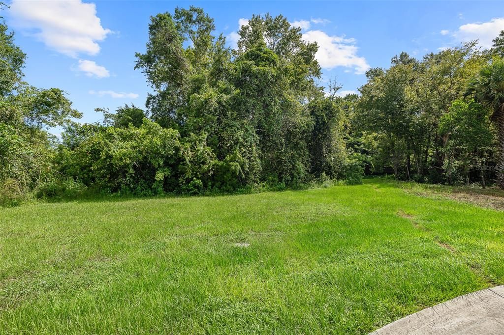 На продажу: $44,000 (0.15 acres)