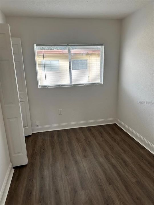 В аренду: $1,800 (4 спален, 2 ванн, 820 Квадратных фут)