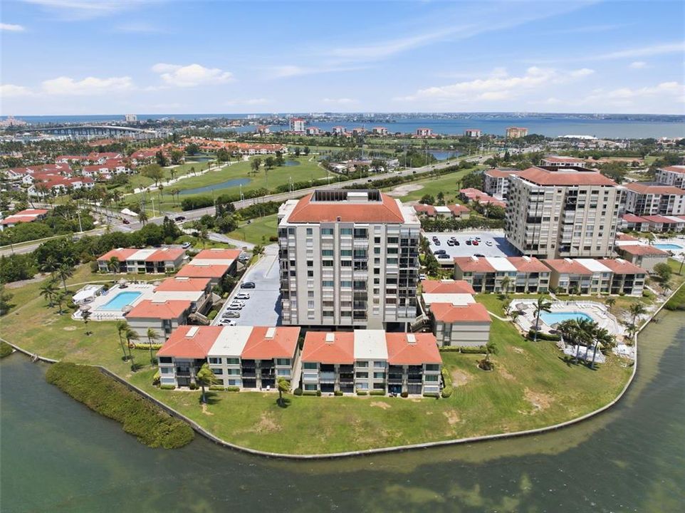 На продажу: $525,000 (2 спален, 2 ванн, 1150 Квадратных фут)