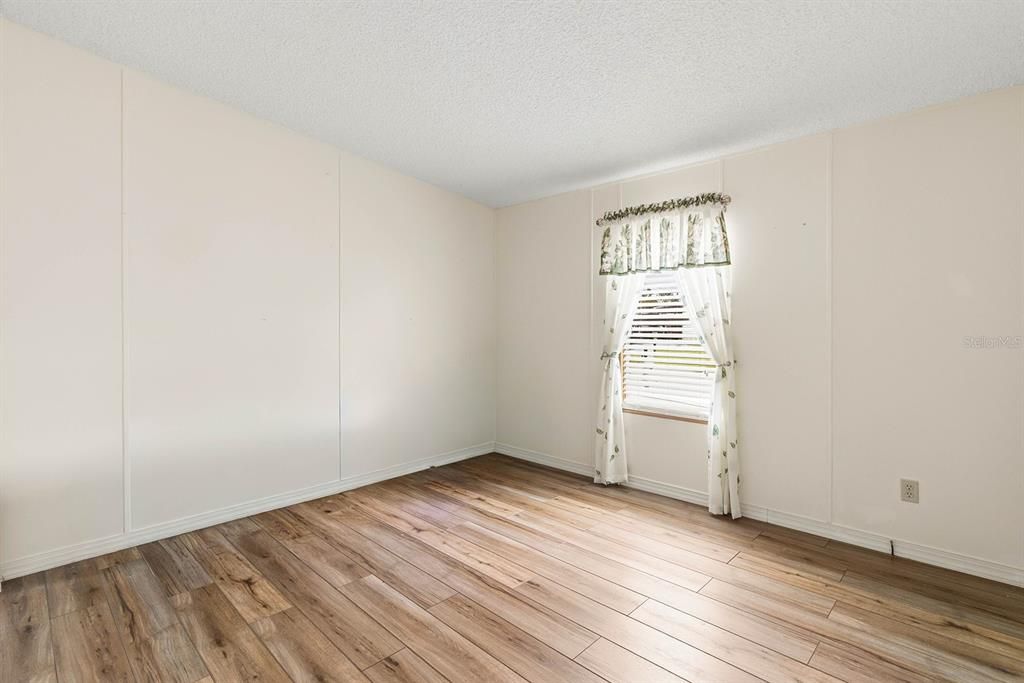 For Sale: $274,900 (3 beds, 2 baths, 1755 Square Feet)