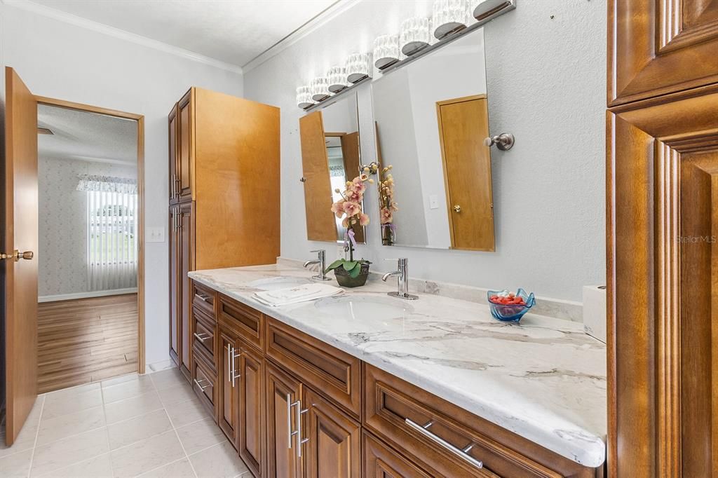 For Sale: $274,900 (3 beds, 2 baths, 1755 Square Feet)