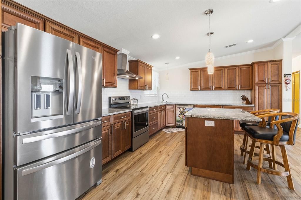 For Sale: $274,900 (3 beds, 2 baths, 1755 Square Feet)