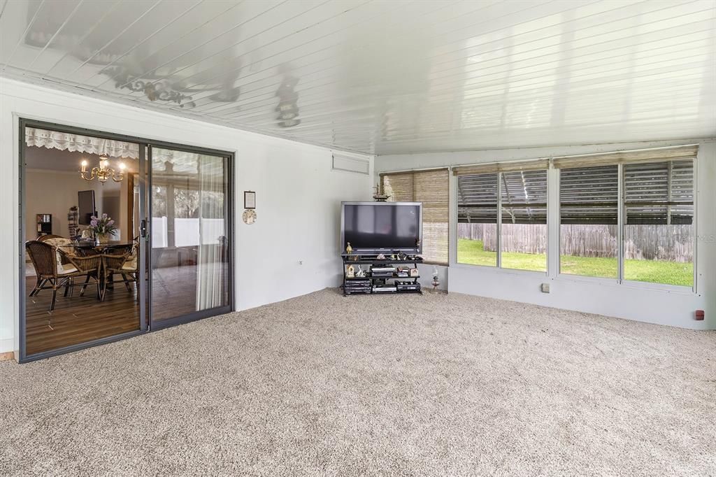 For Sale: $274,900 (3 beds, 2 baths, 1755 Square Feet)