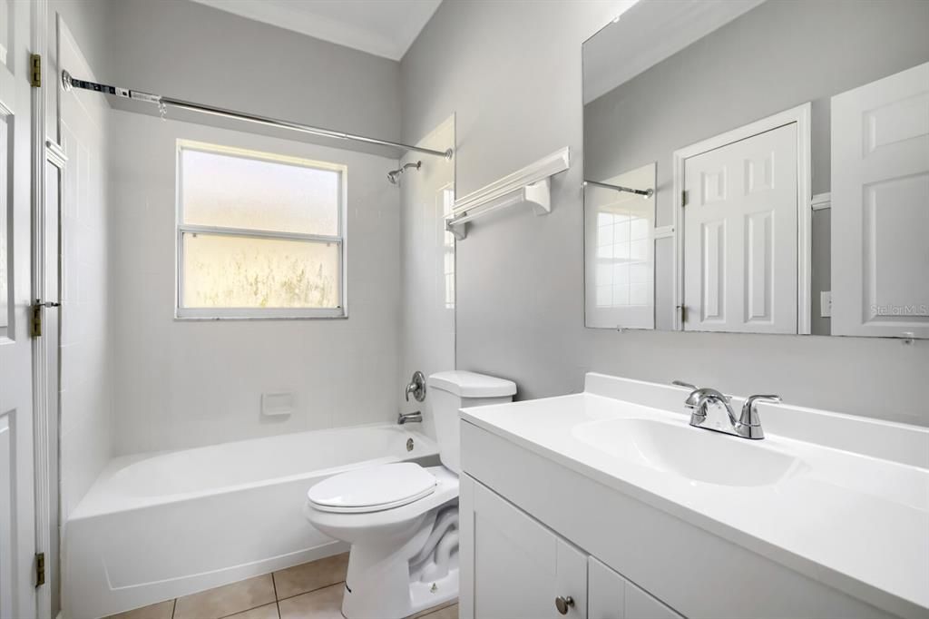 En Venta: $299,900 (3 camas, 2 baños, 1786 Pies cuadrados)