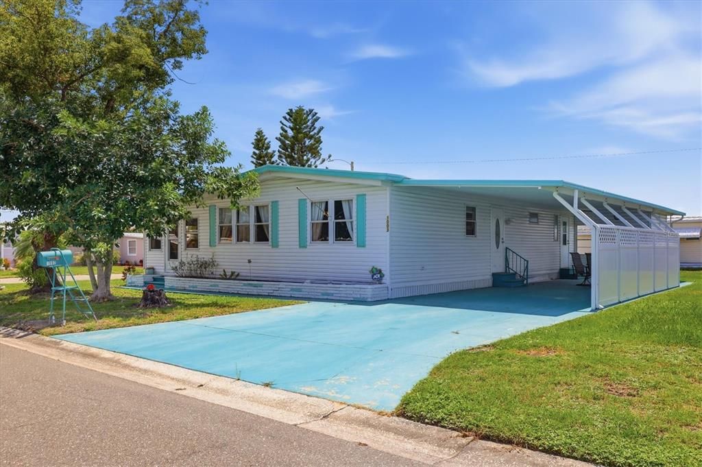 For Sale: $149,900 (2 beds, 2 baths, 1104 Square Feet)