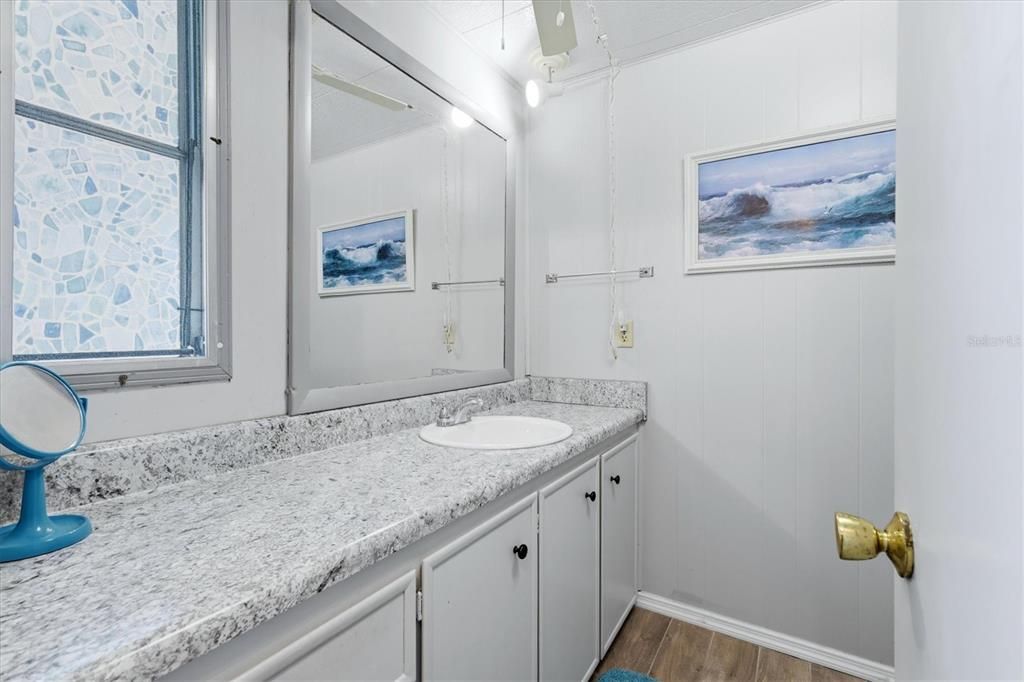 For Sale: $149,900 (2 beds, 2 baths, 1104 Square Feet)