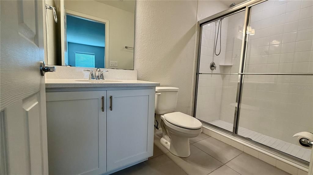 For Rent: $1,880 (3 beds, 2 baths, 1298 Square Feet)