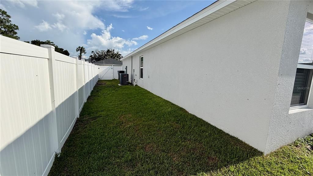 For Rent: $1,880 (3 beds, 2 baths, 1298 Square Feet)