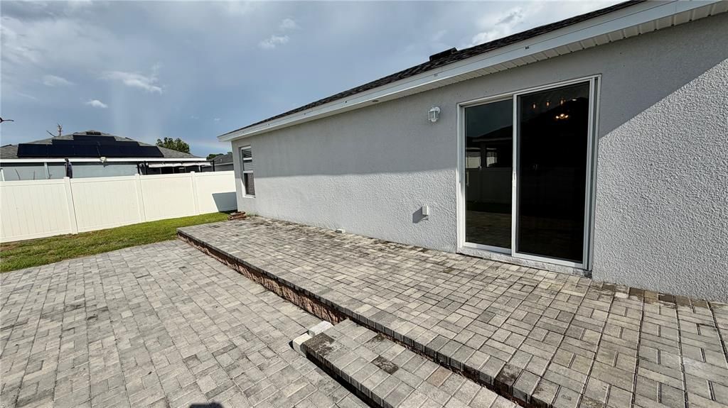 For Rent: $1,880 (3 beds, 2 baths, 1298 Square Feet)