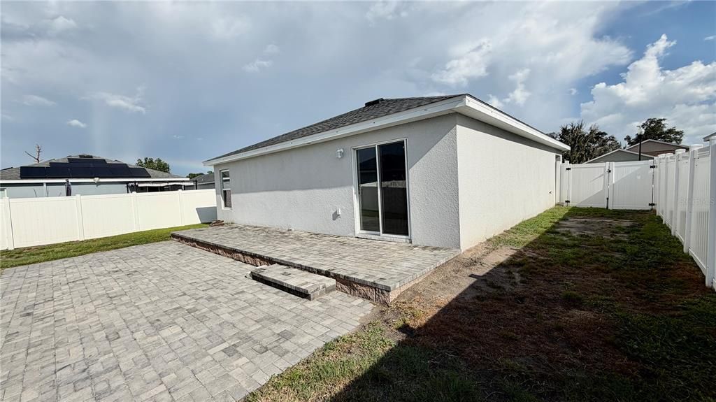 For Rent: $1,880 (3 beds, 2 baths, 1298 Square Feet)