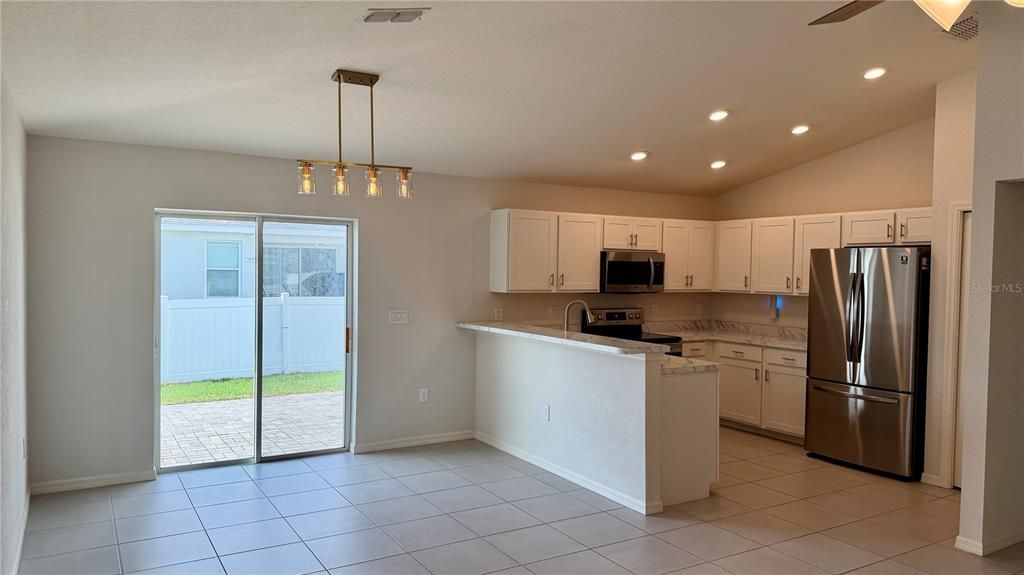 For Rent: $1,880 (3 beds, 2 baths, 1298 Square Feet)