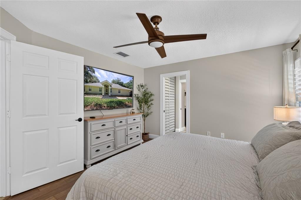 For Sale: $519,000 (3 beds, 2 baths, 2169 Square Feet)