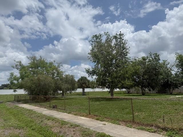 For Sale: $179,000 (3 beds, 2 baths, 1176 Square Feet)
