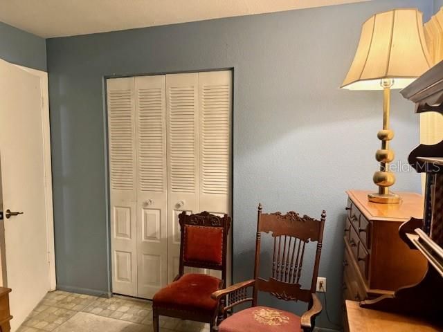 For Sale: $179,000 (3 beds, 2 baths, 1176 Square Feet)
