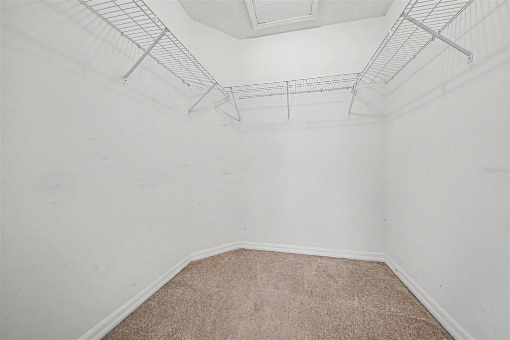 For Sale: $370,000 (3 beds, 2 baths, 2060 Square Feet)