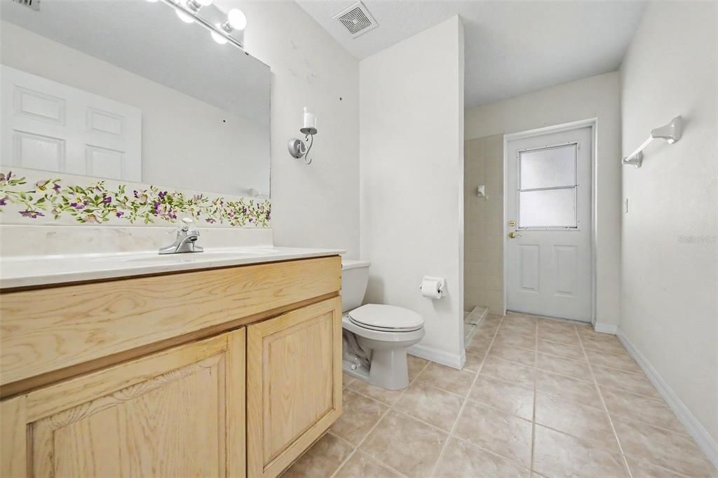 For Sale: $370,000 (3 beds, 2 baths, 2060 Square Feet)