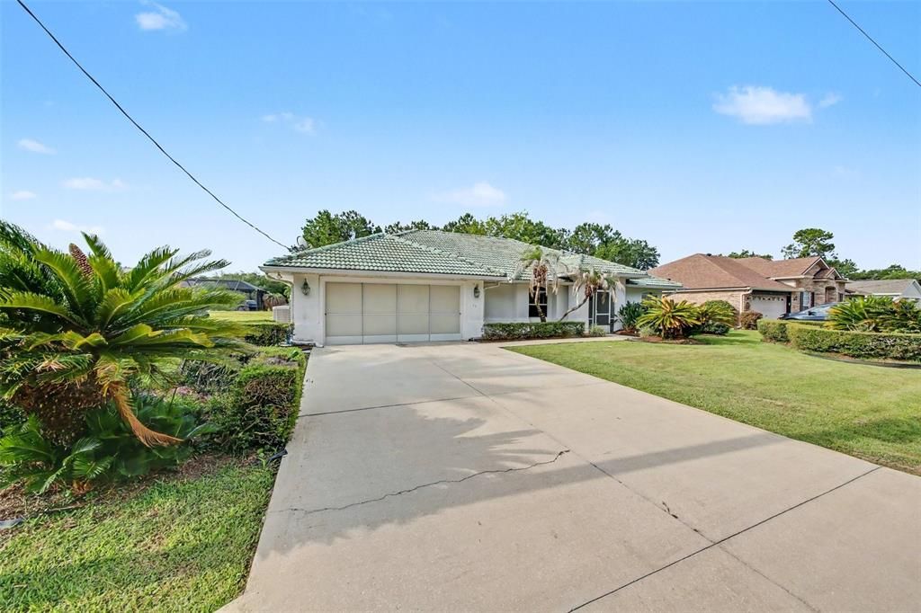 For Sale: $370,000 (3 beds, 2 baths, 2060 Square Feet)