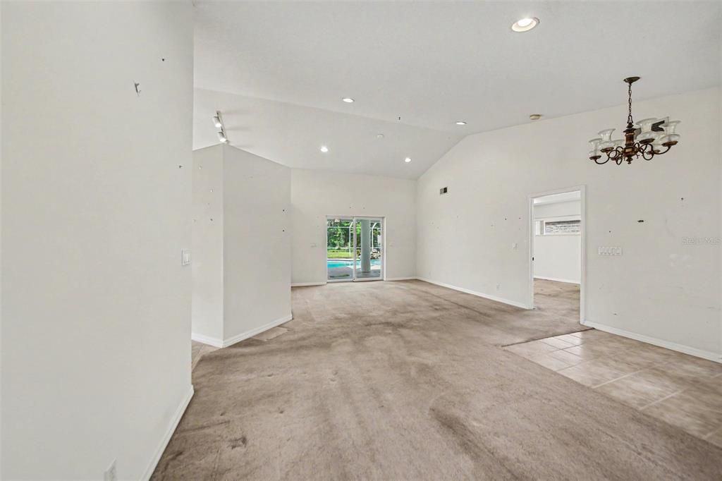 For Sale: $370,000 (3 beds, 2 baths, 2060 Square Feet)