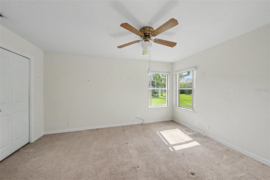 For Sale: $370,000 (3 beds, 2 baths, 2060 Square Feet)