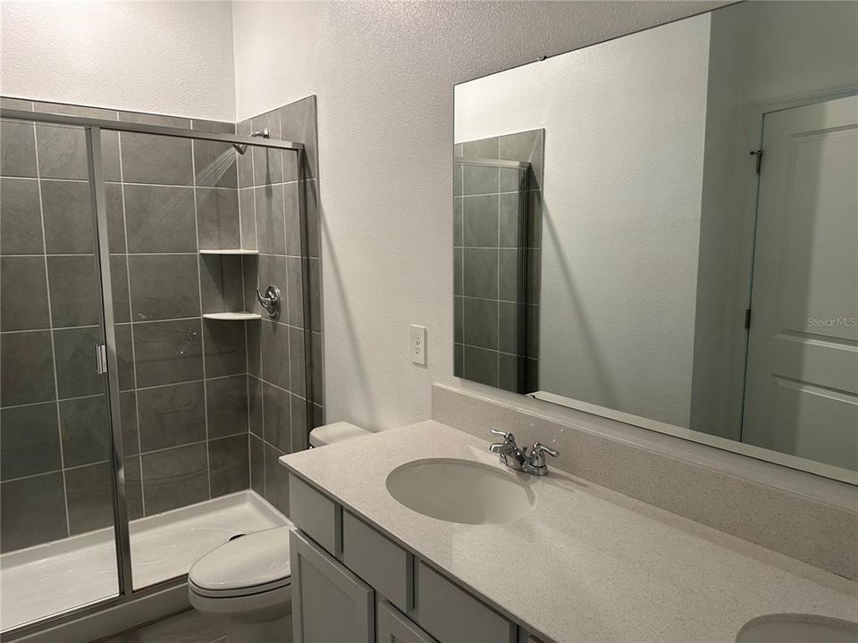For Rent: $2,500 (3 beds, 2 baths, 2115 Square Feet)