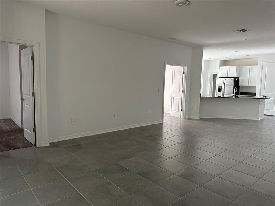 For Rent: $2,500 (3 beds, 2 baths, 2115 Square Feet)