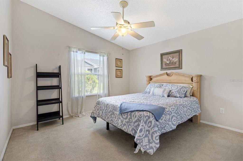For Sale: $285,000 (2 beds, 2 baths, 1156 Square Feet)