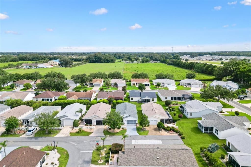 For Sale: $285,000 (2 beds, 2 baths, 1156 Square Feet)
