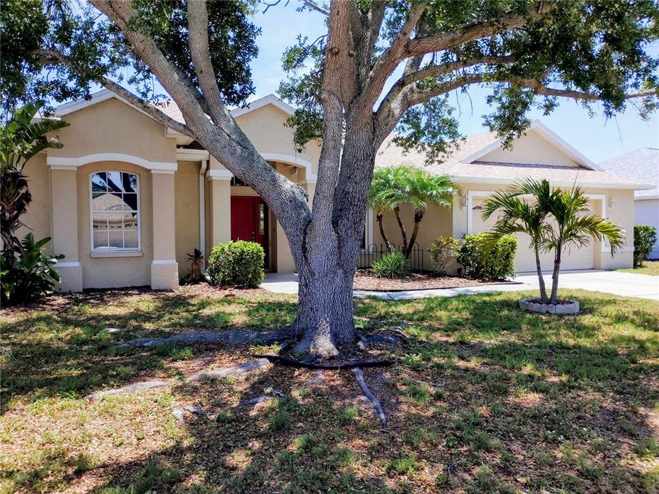 For Rent: $2,550 (3 beds, 2 baths, 1858 Square Feet)