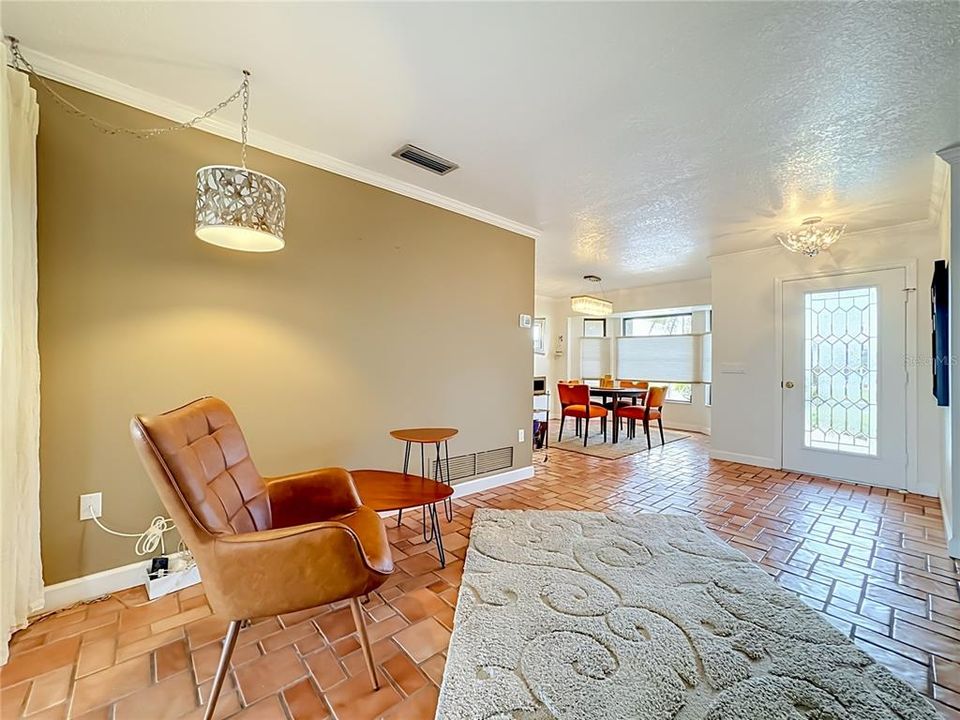 En Venta: $435,000 (2 camas, 2 baños, 1714 Pies cuadrados)