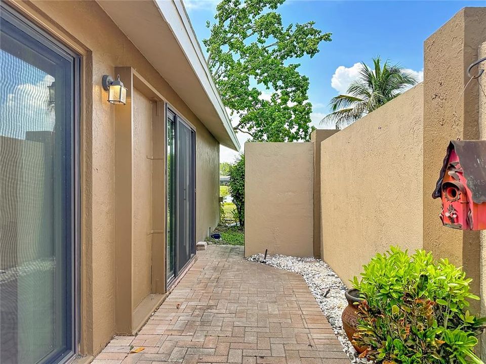 En Venta: $435,000 (2 camas, 2 baños, 1714 Pies cuadrados)