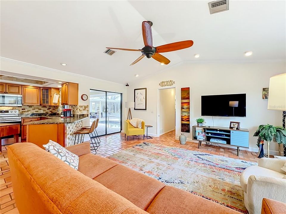 En Venta: $435,000 (2 camas, 2 baños, 1714 Pies cuadrados)