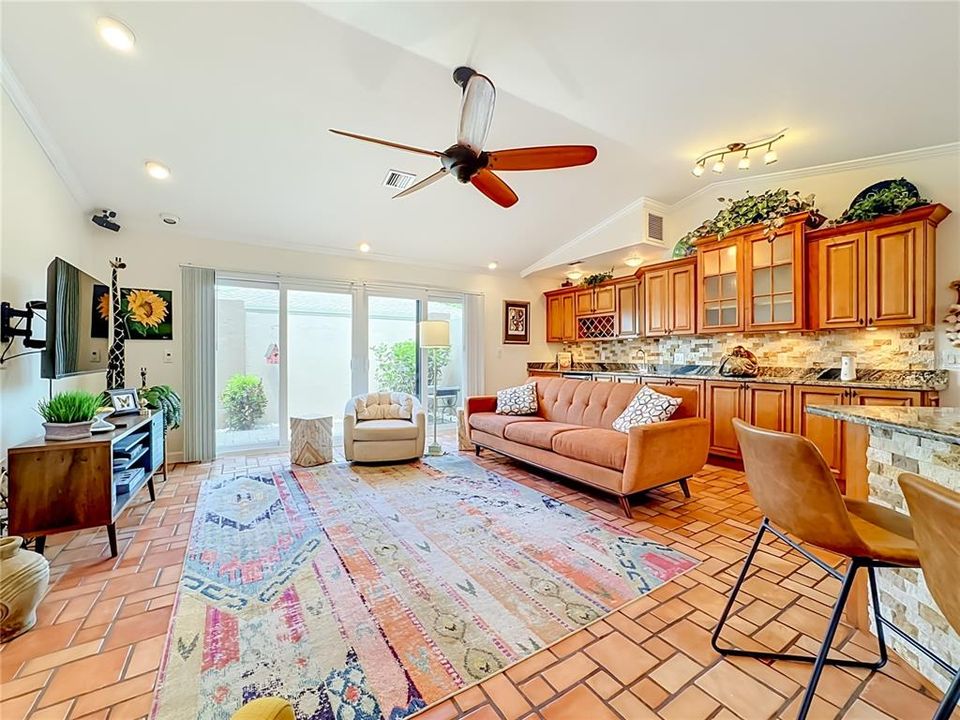 En Venta: $435,000 (2 camas, 2 baños, 1714 Pies cuadrados)