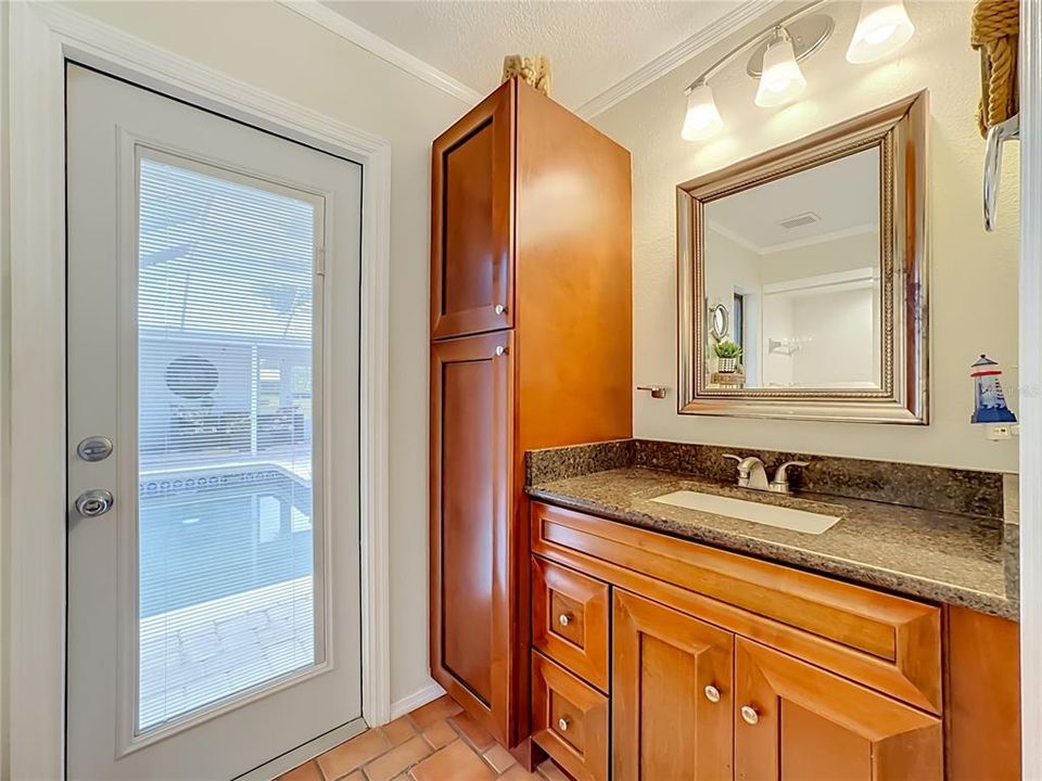 En Venta: $435,000 (2 camas, 2 baños, 1714 Pies cuadrados)
