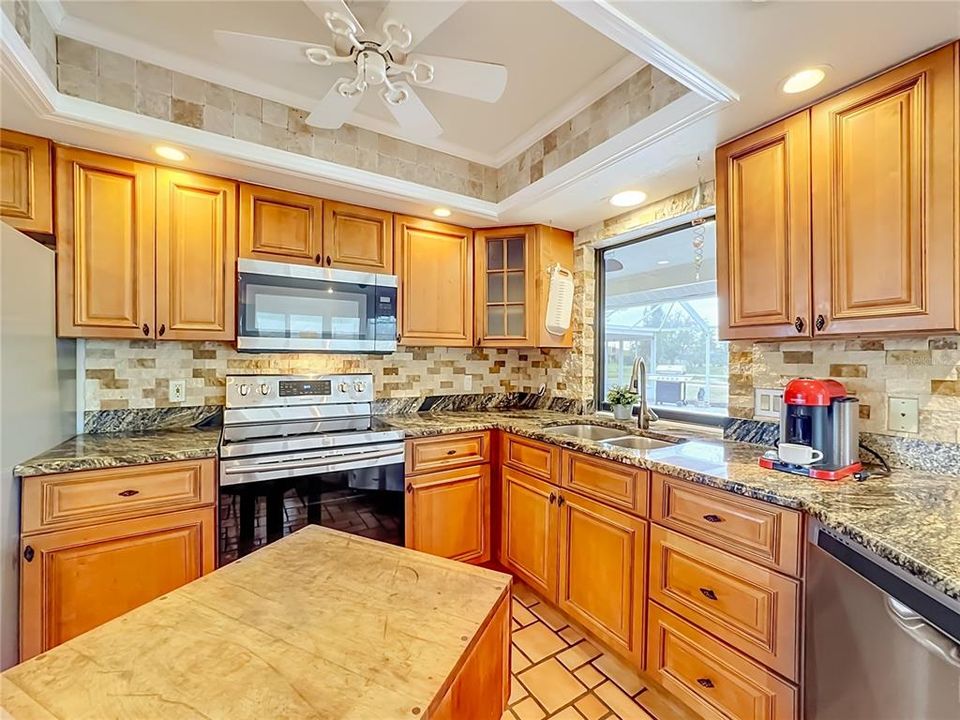 En Venta: $435,000 (2 camas, 2 baños, 1714 Pies cuadrados)