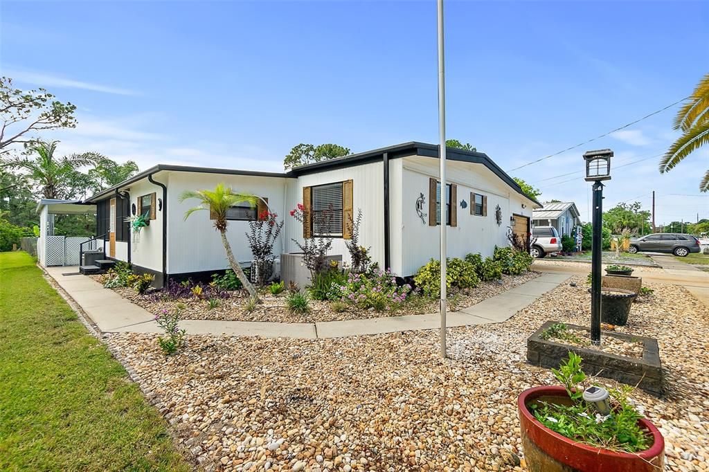 For Sale: $245,000 (3 beds, 2 baths, 1582 Square Feet)