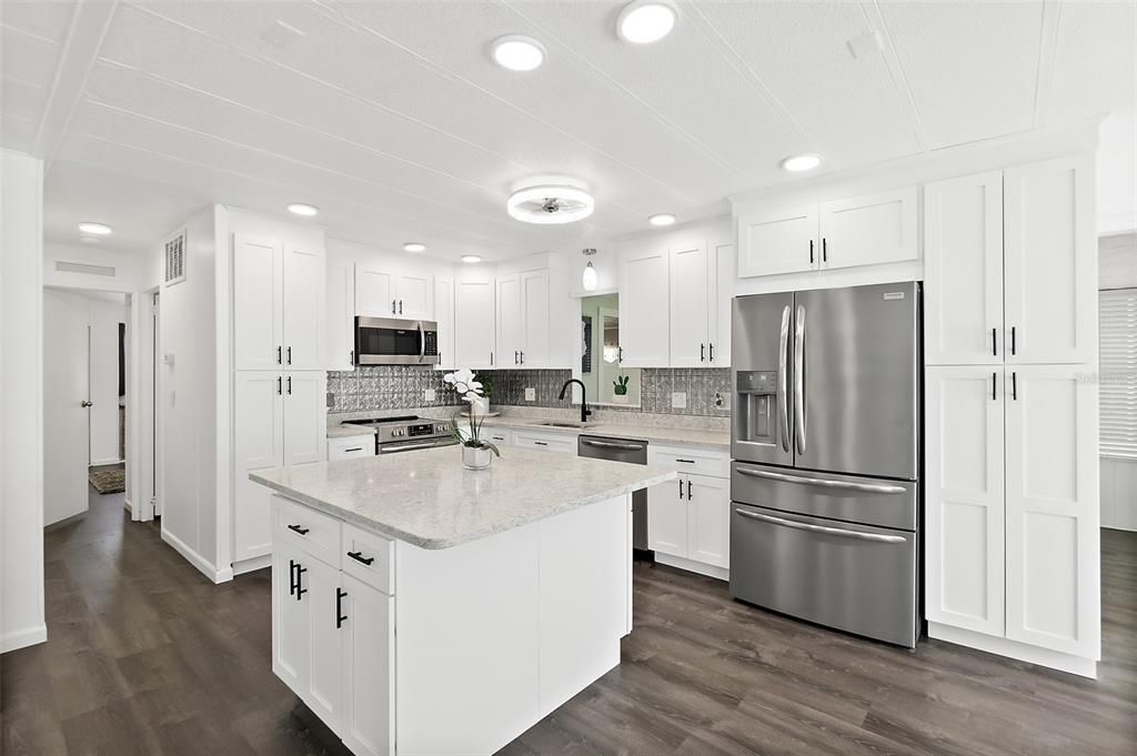 For Sale: $245,000 (3 beds, 2 baths, 1582 Square Feet)
