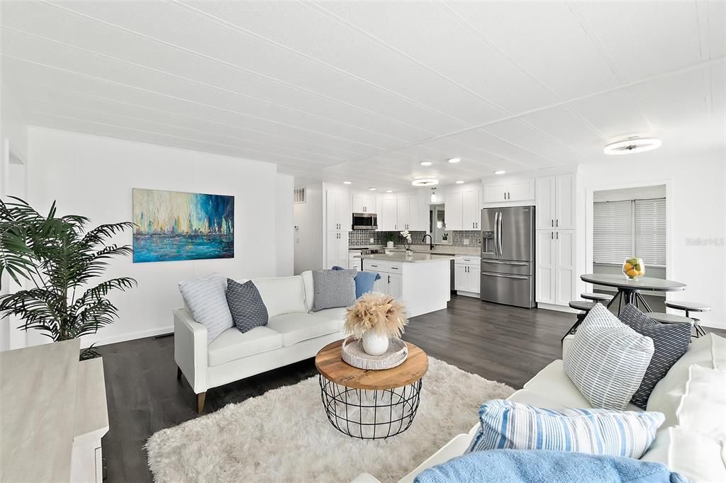 For Sale: $245,000 (3 beds, 2 baths, 1582 Square Feet)