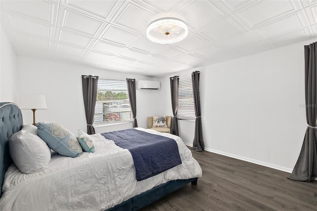 For Sale: $245,000 (3 beds, 2 baths, 1582 Square Feet)