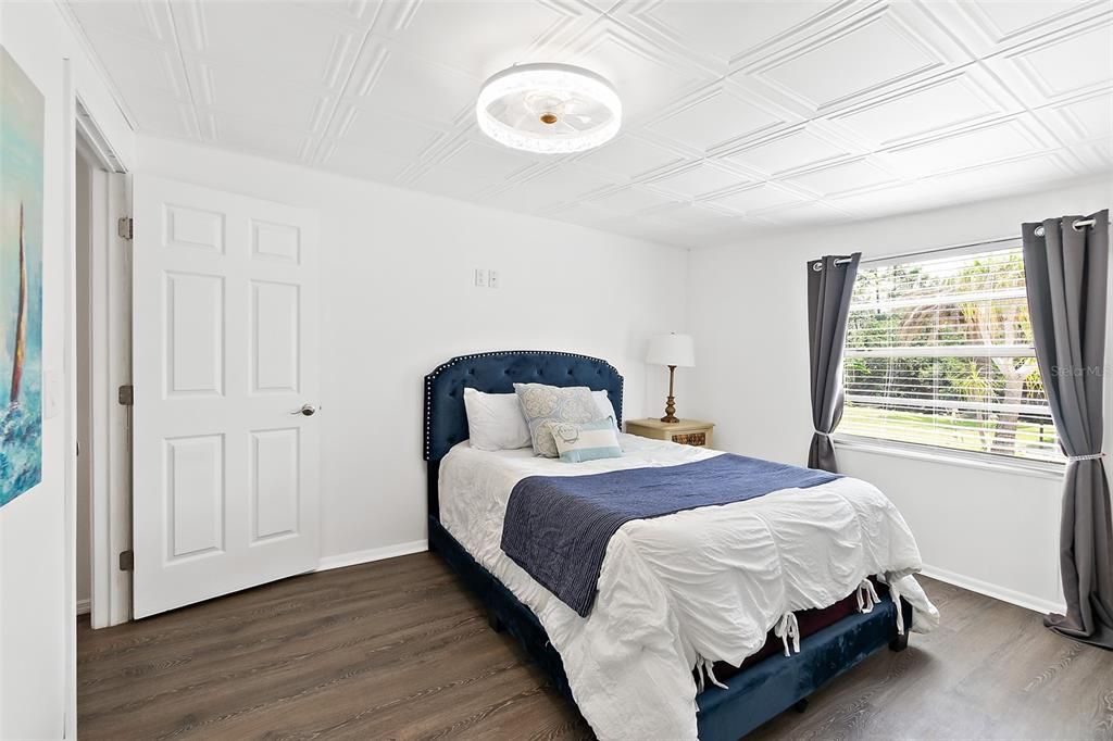 For Sale: $245,000 (3 beds, 2 baths, 1582 Square Feet)