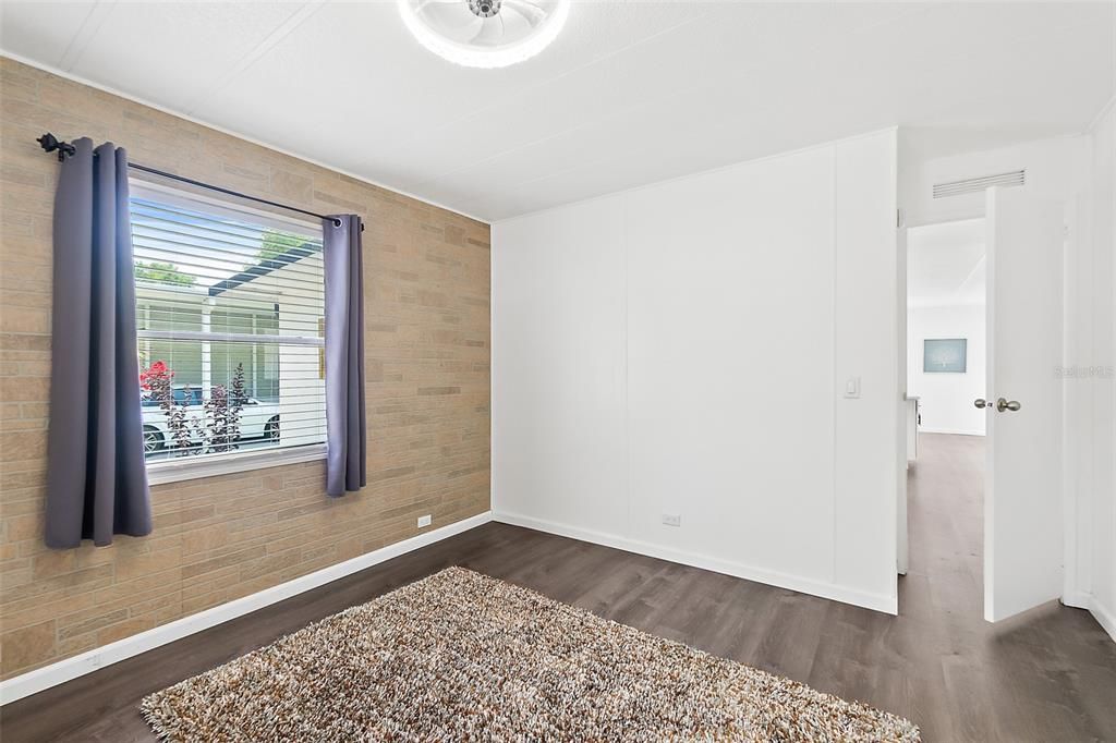 For Sale: $245,000 (3 beds, 2 baths, 1582 Square Feet)