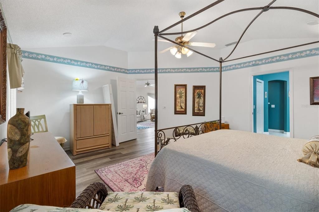 For Sale: $479,000 (2 beds, 2 baths, 1546 Square Feet)