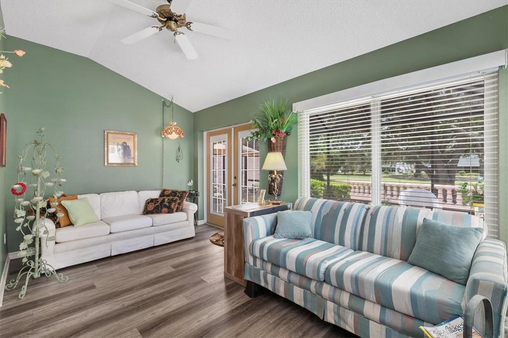For Sale: $479,000 (2 beds, 2 baths, 1546 Square Feet)