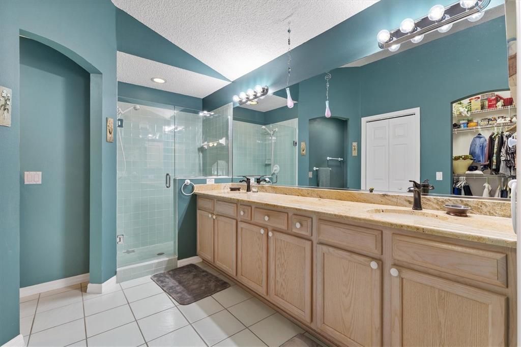 For Sale: $479,000 (2 beds, 2 baths, 1546 Square Feet)