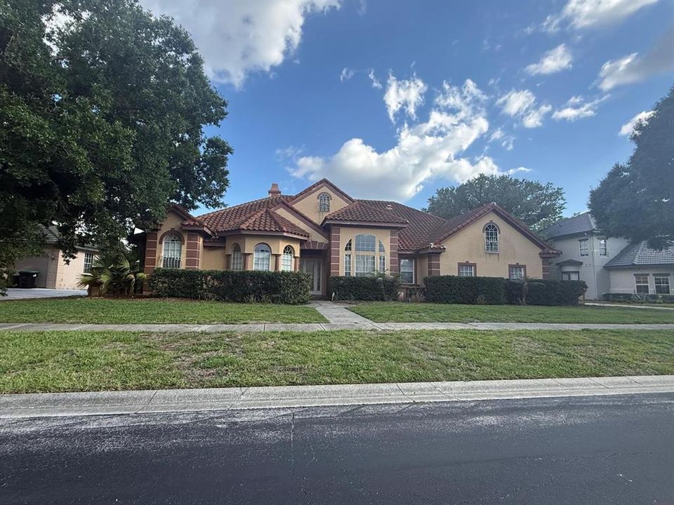 For Sale: $625,000 (5 beds, 4 baths, 3627 Square Feet)